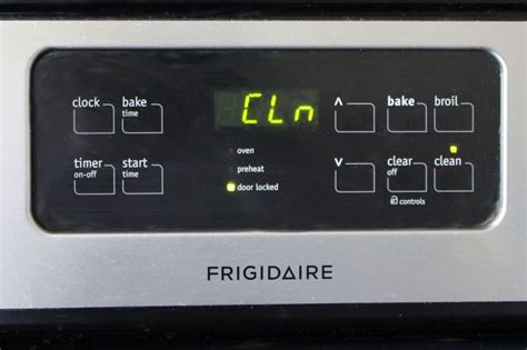 Как отключить дисплей часов на духовке Smeg