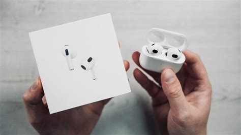 Как снять пару АirPods с найденной вещи
