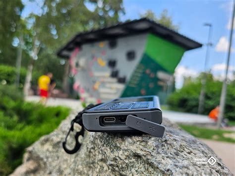 Методы включения фонарика на телефоне Philips Xenium