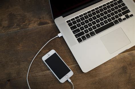 Подключение iPhone к компьютеру или ноутбуку