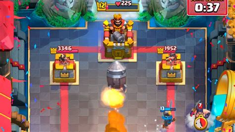 Почему важно улучшать башню короля в Clash Royale