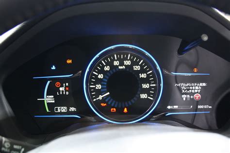Правильная настройка времени на Honda Vezel 2016 имеет важное значение